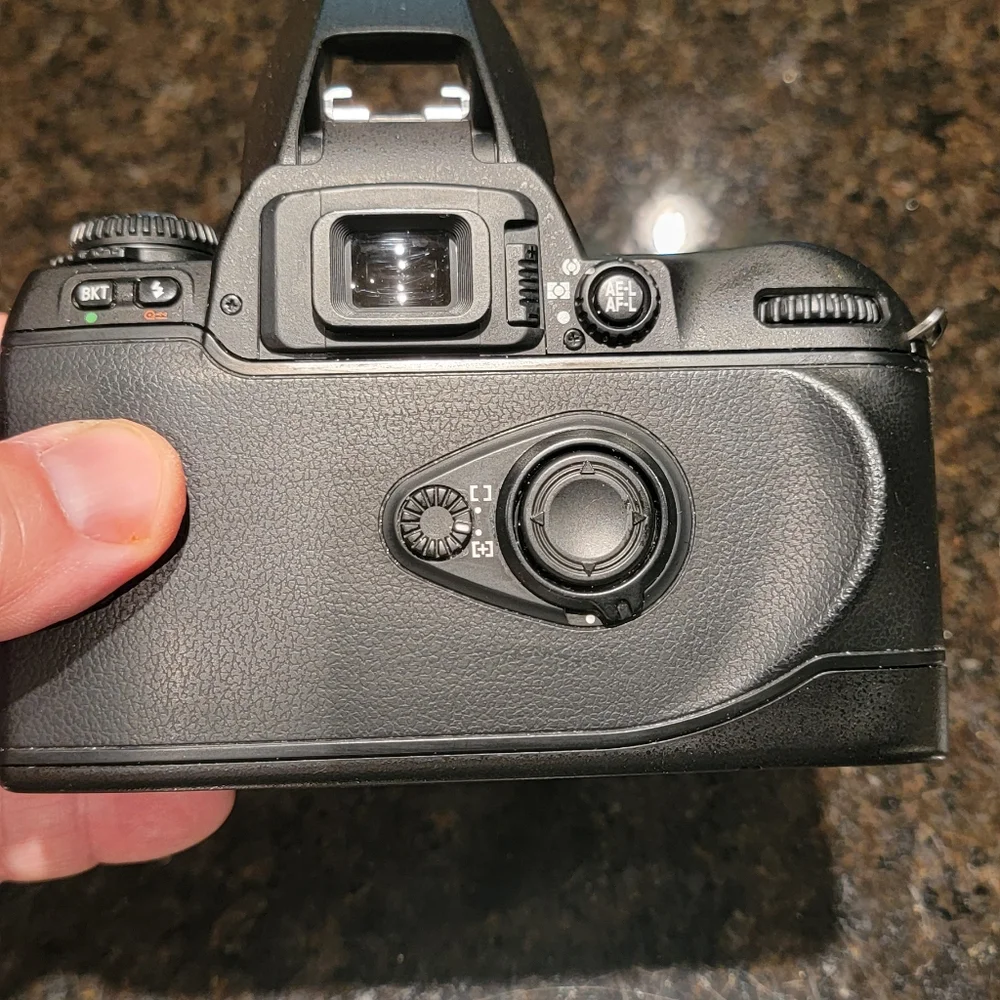CANON N80 Canera & NIKKOR 18-55mm Lens